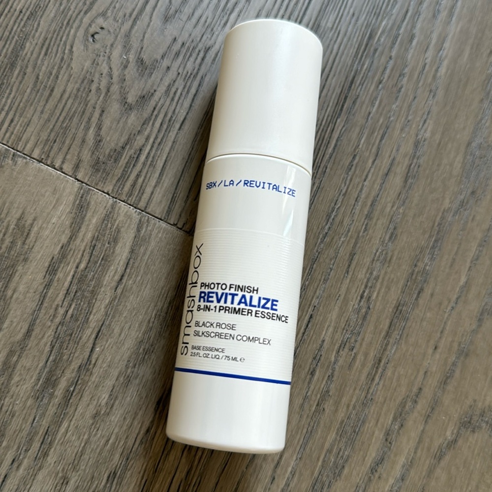 🆕  SMASHBOX REVITALIZING 8 IN 1 PRIMER ESSENCE